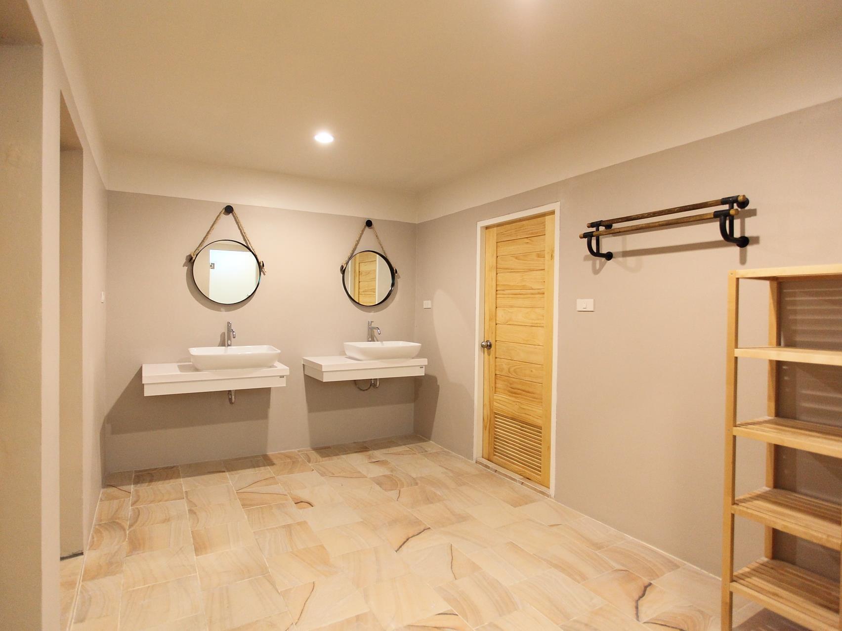 Lupta Hostel Patong Hideaway Eksteriør bilde